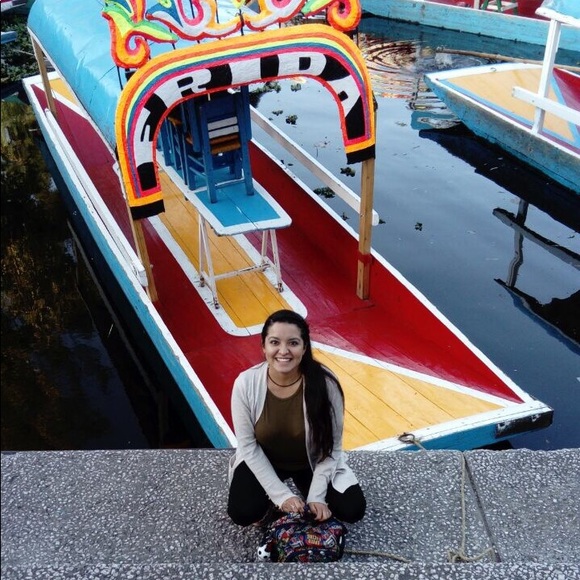 Meet your Posher, Mónica - Picture 3 of 8